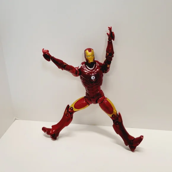 Marvel Legends 6" Iron Man Movie Mark III Action Figure - Picture 2 of 10